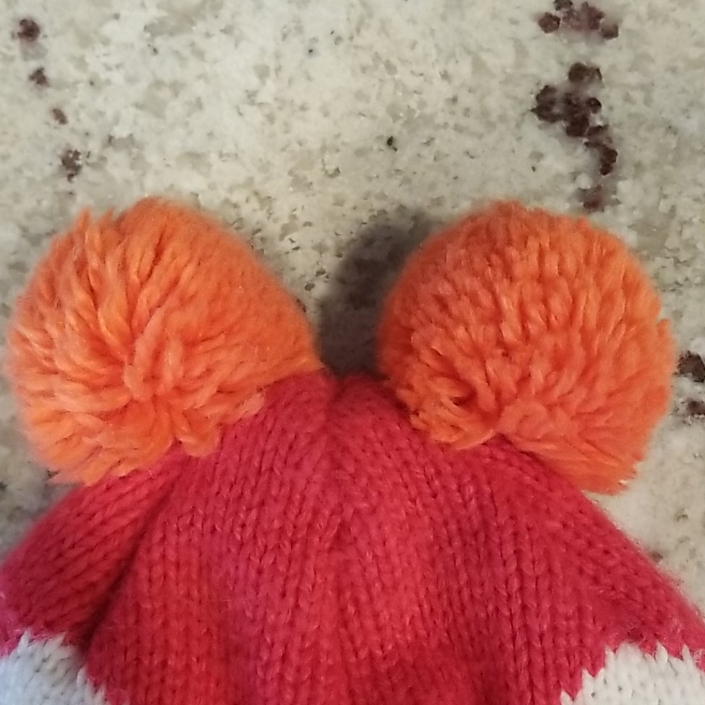 Knitted Roxy Fox Hat - Picture 4 of 6